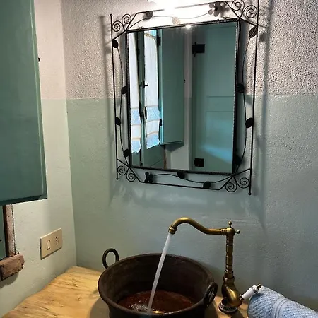Graziosa Stanza Campidanese Su Terzu בית כפרי