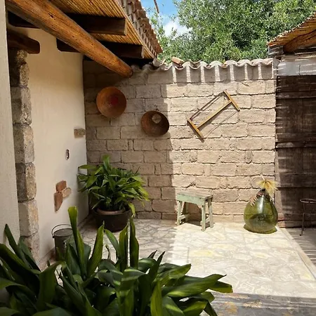 Graziosa Stanza Campidanese Su Terzu Casa rural *